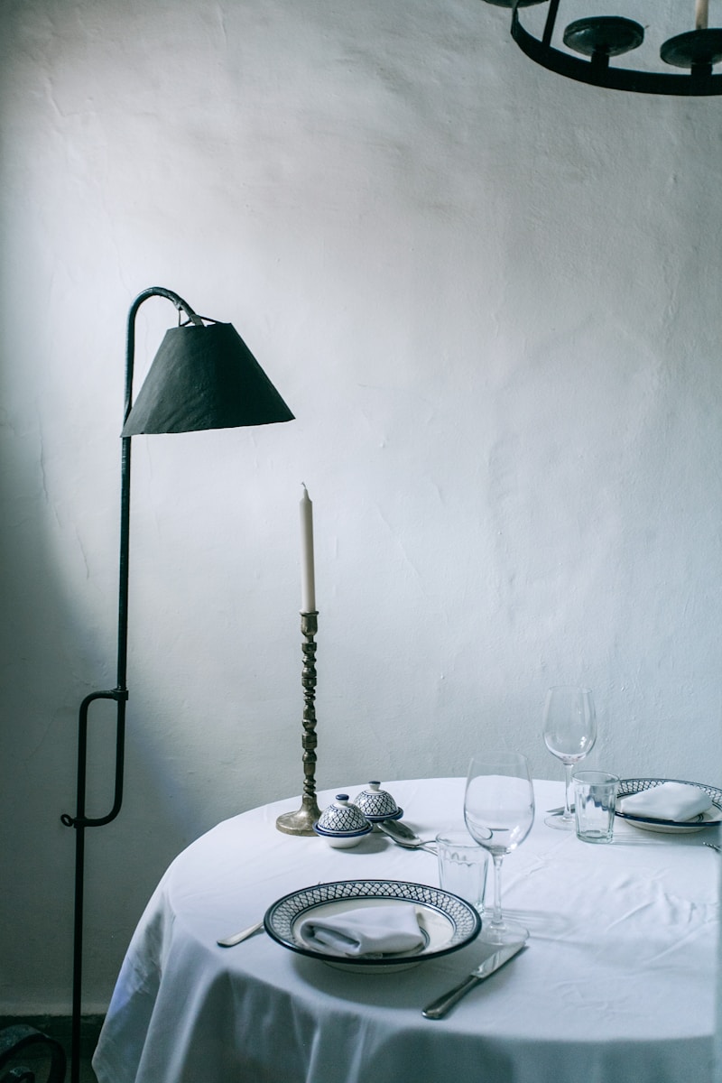 The Ultimate Guide to Choosing the Perfect Glass Table Lamp