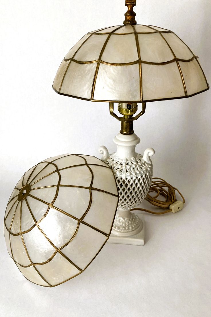 Lamp supplier：Illuminate Your Space: Discovering the Beauty of Philippine Capiz Shell Lampshades