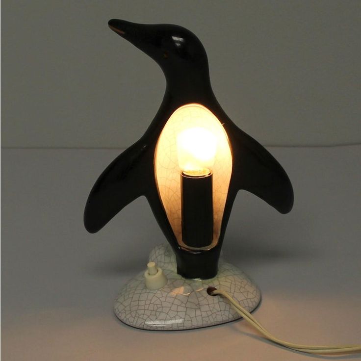 lamp supplier：Illuminate Your Space with an Antarctic Penguin-Shaped Table Lamp